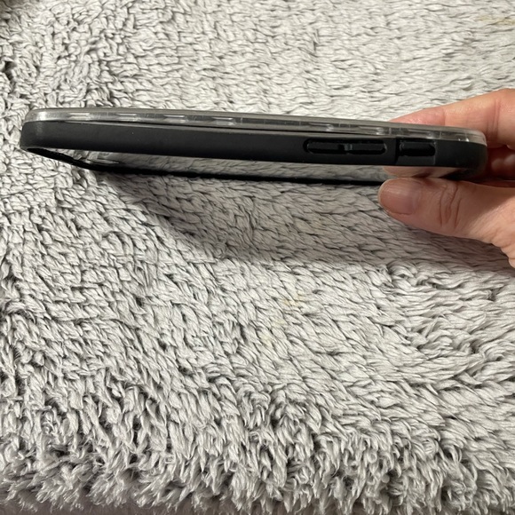 Phone case - Picture 4 of 5